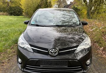 Toyota Verso 124.040 km 7.599 &euro; Nottuln 48301